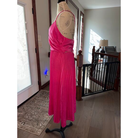 Women's Boho Hot Pink V Neck  Pleated Midi Crossover Dress Tie Back SZ L NWOT - Picture 3 of 5